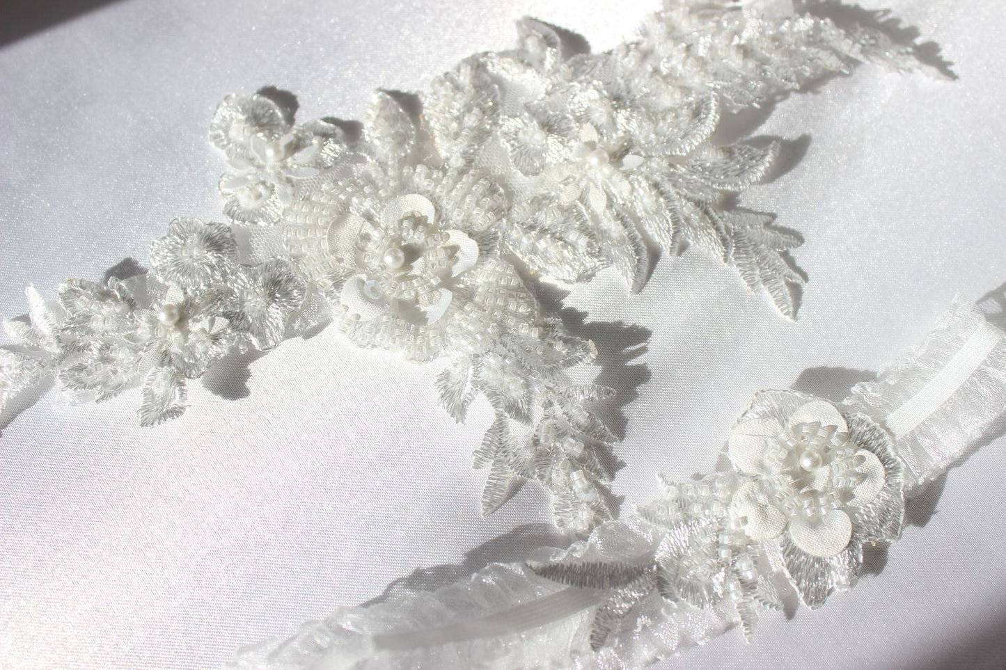 Floral Garter White Lace