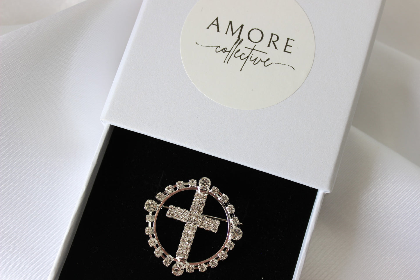 Round Silver Cross Brooch in jewellery box