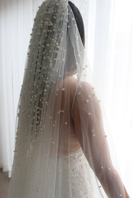 Tips to Keep Your Amore Collective Wedding Veil Crease-Free