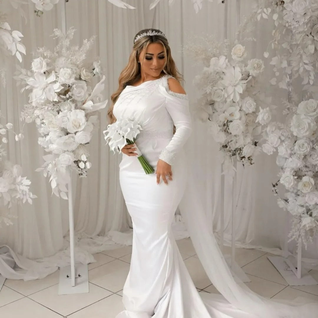 Bride wearing double layer wedding veil