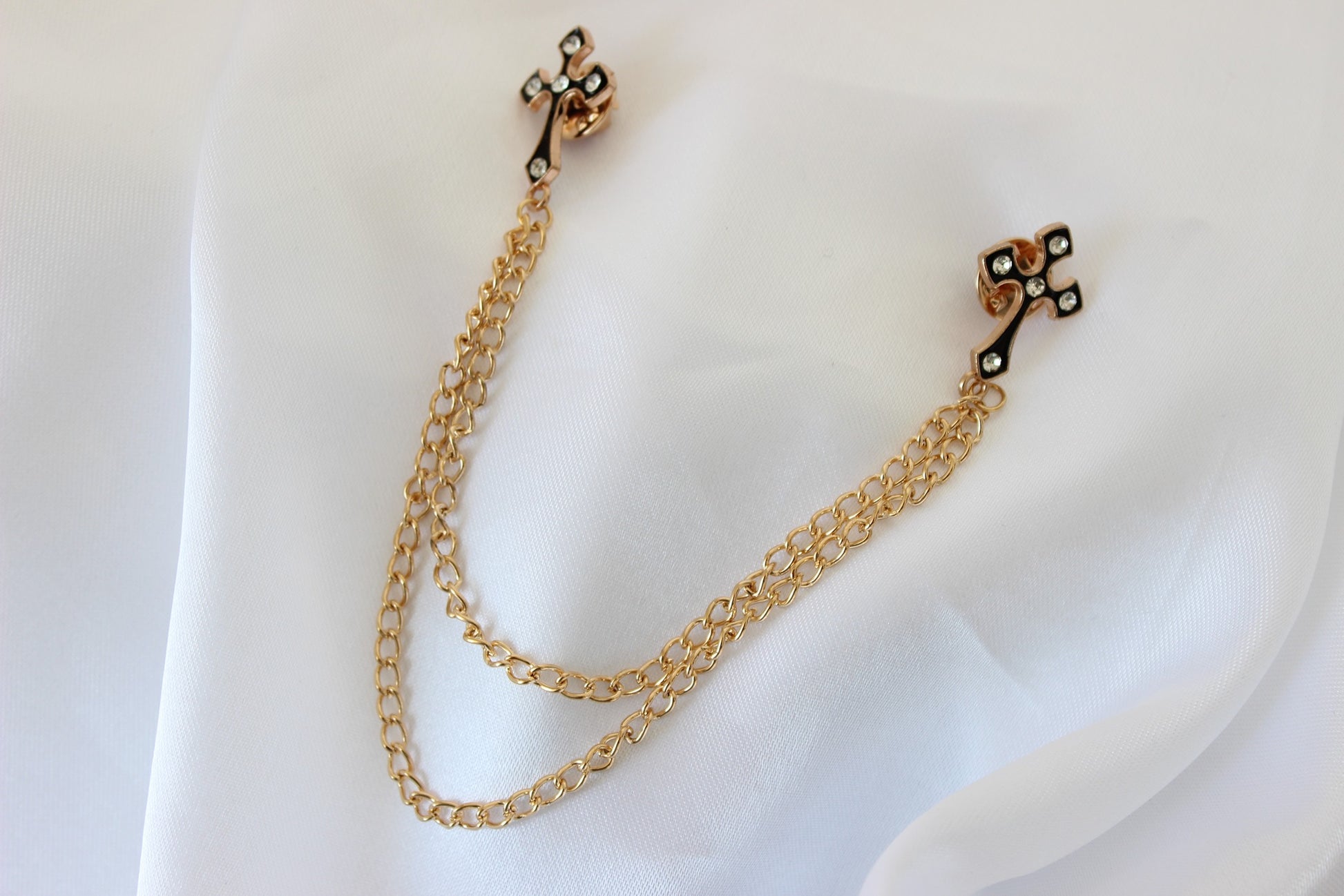 Rose Gold Cross Chain Pin