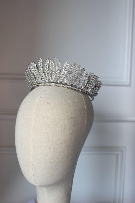 Leia silver bridal crown