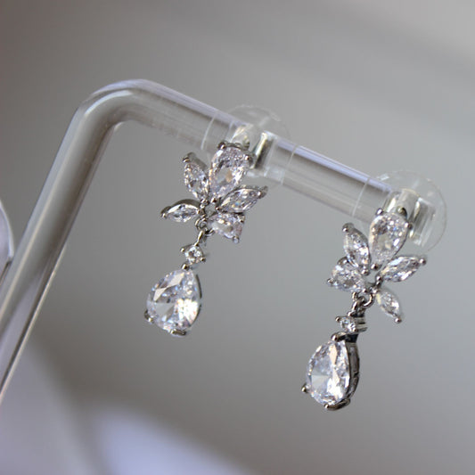 Tanesha crystal silver earrings