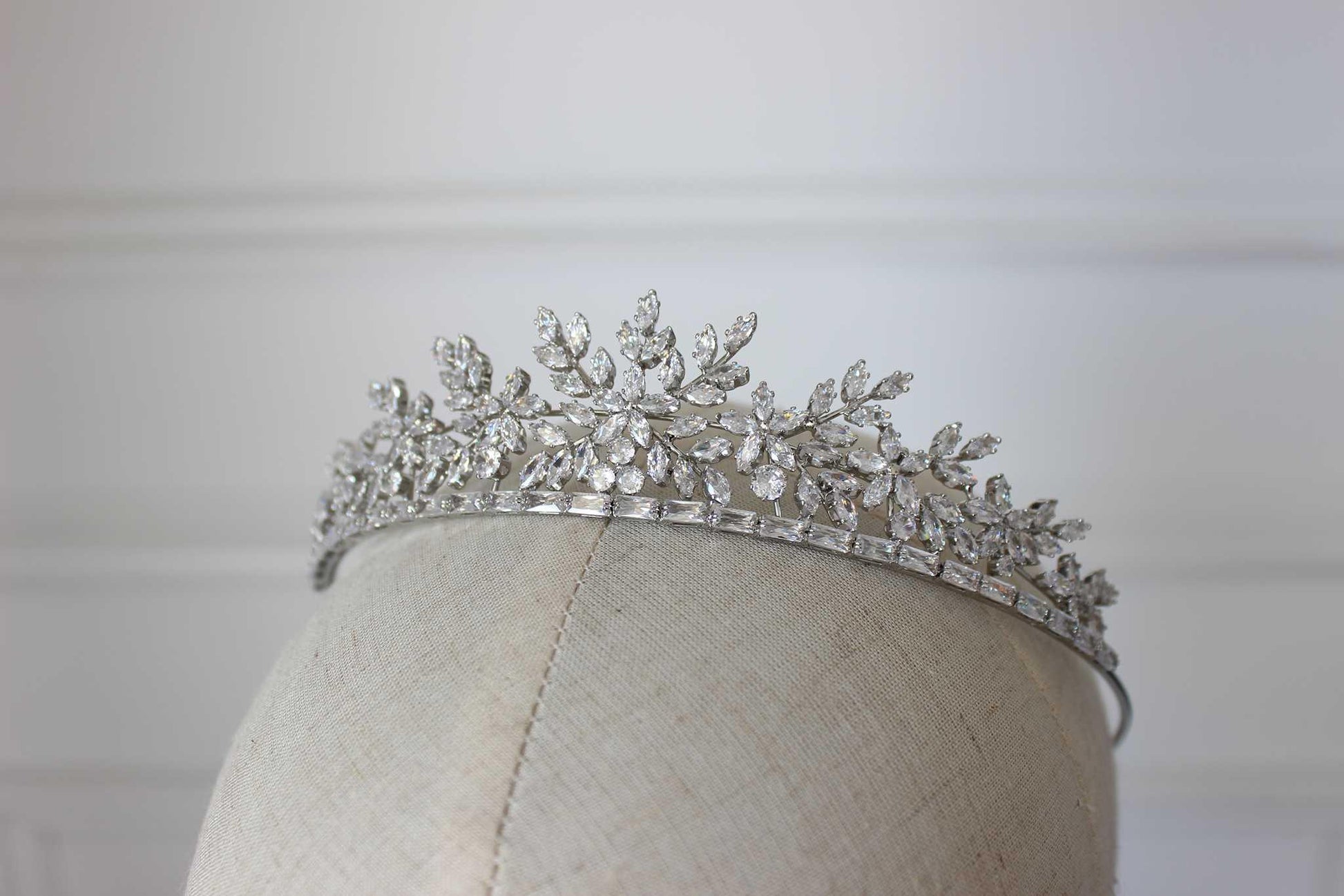 Cecilie silver bridal crown