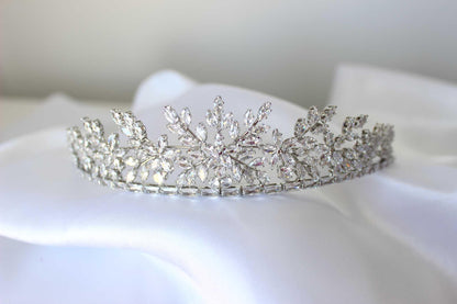 Cecilie silver bridal crown