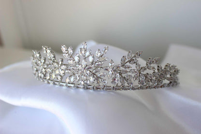 Cecilie silver bridal crown