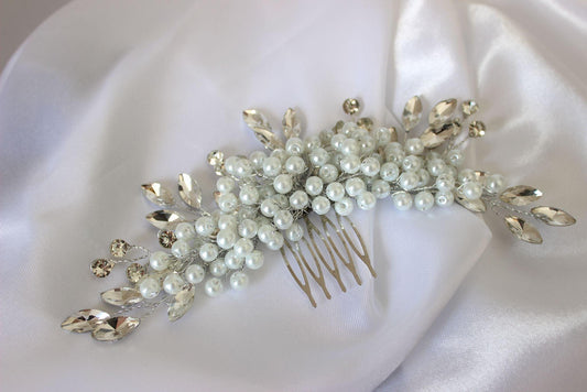 Evie silver bridal hair comb with white pearls