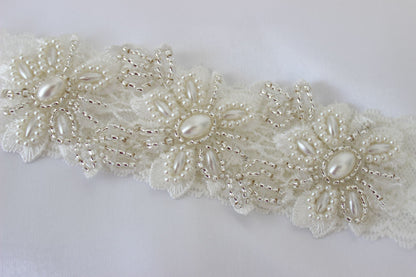 Floral wedding garter with lace