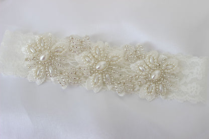 Floral wedding garter