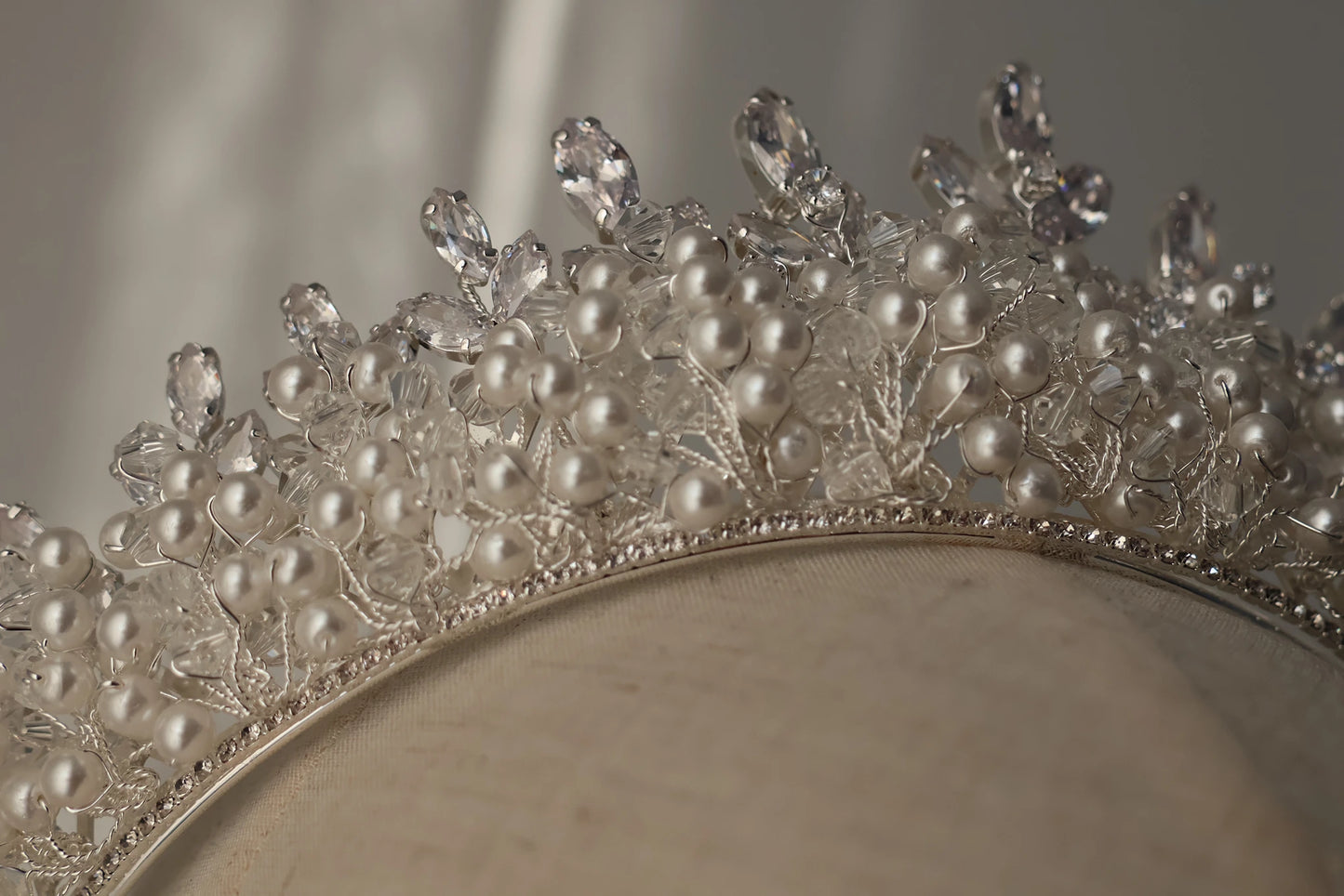 Isadora medium pearl and crystal bridal crown in silver