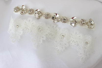 Lace bridal wedding garter set