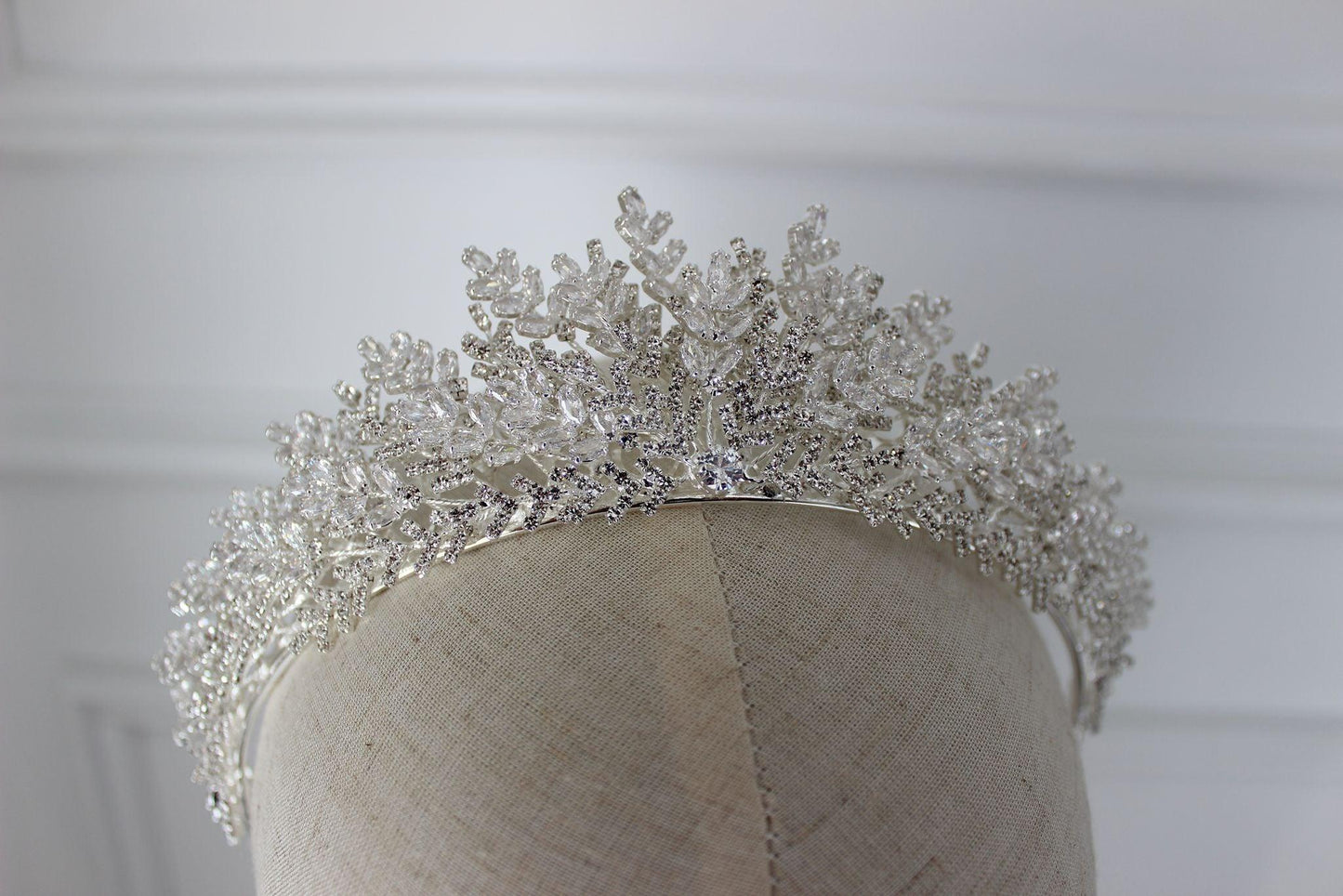 Luciana silver bridal crown