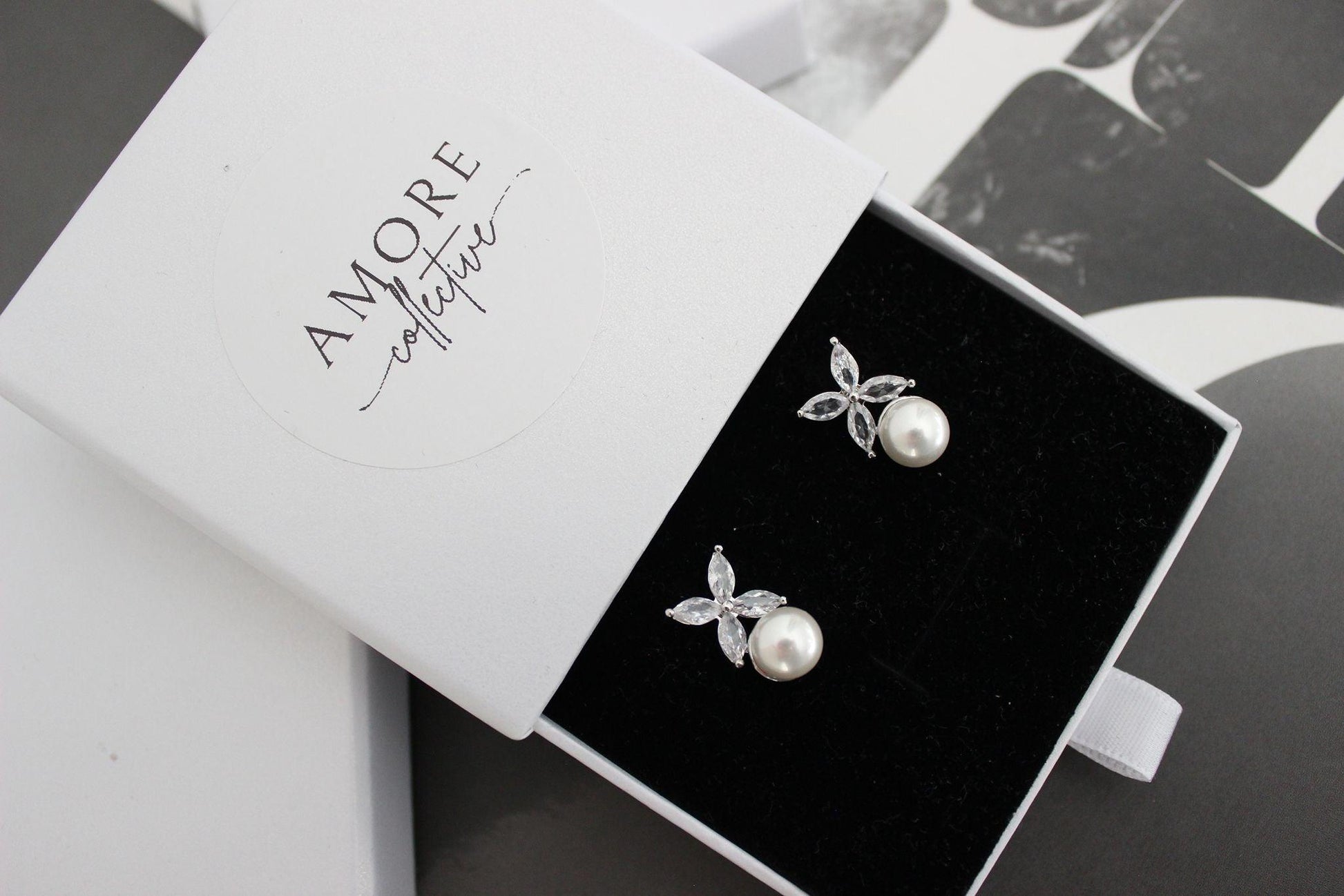 Lucy pearl & crystal silver studs