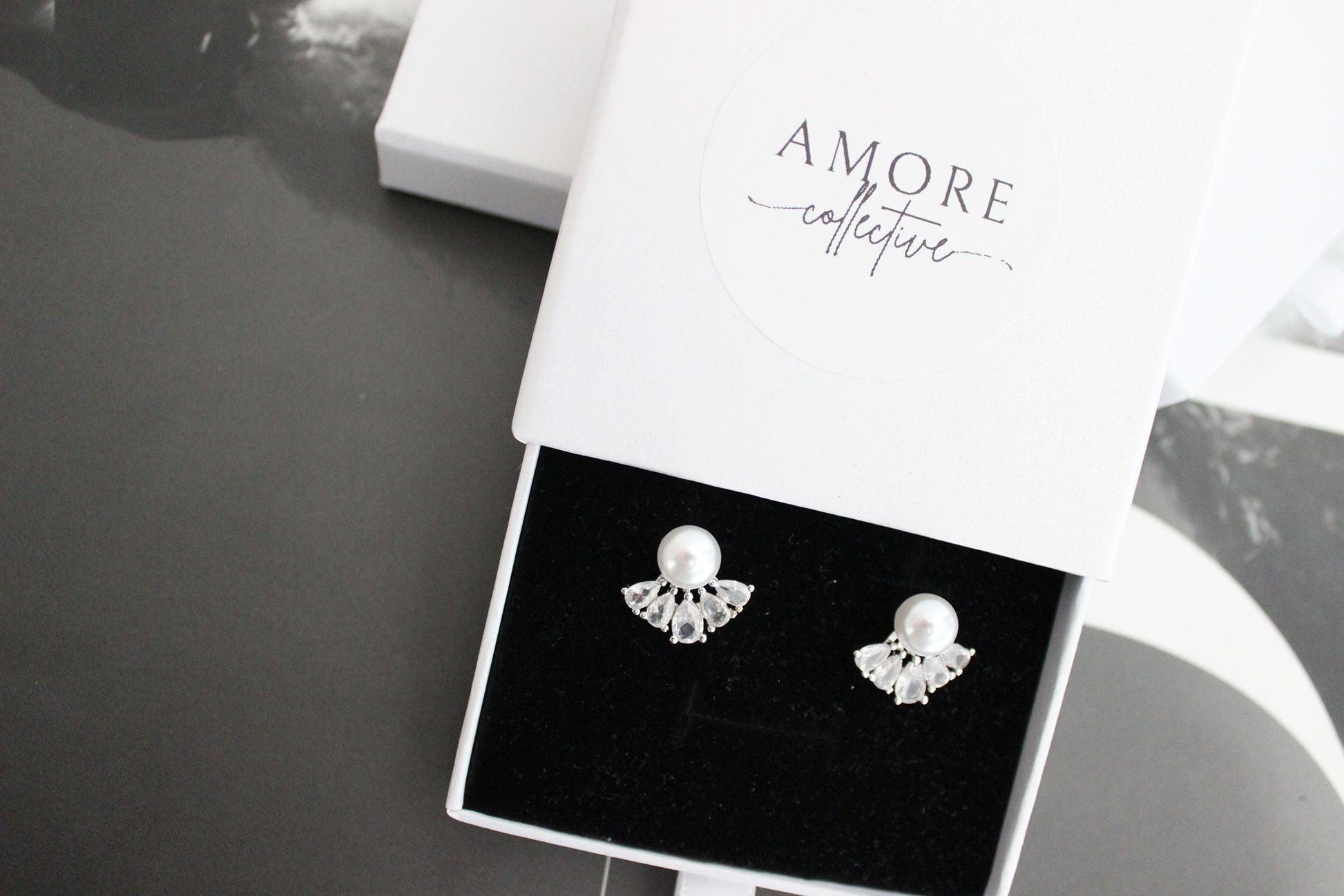 Marie pearl silver studs