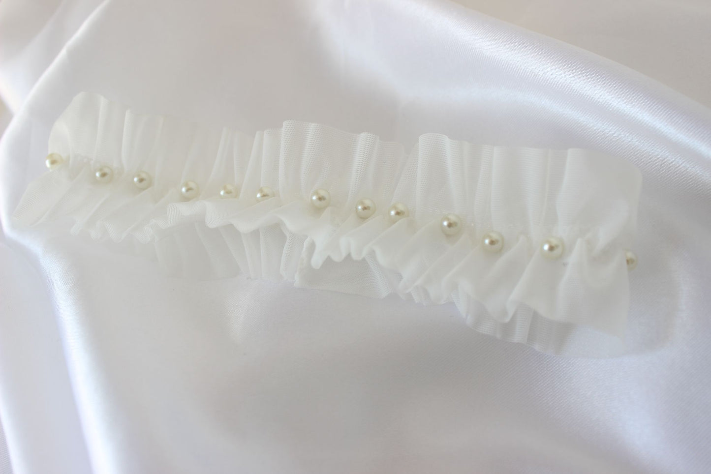 Pearl Bridal Garter