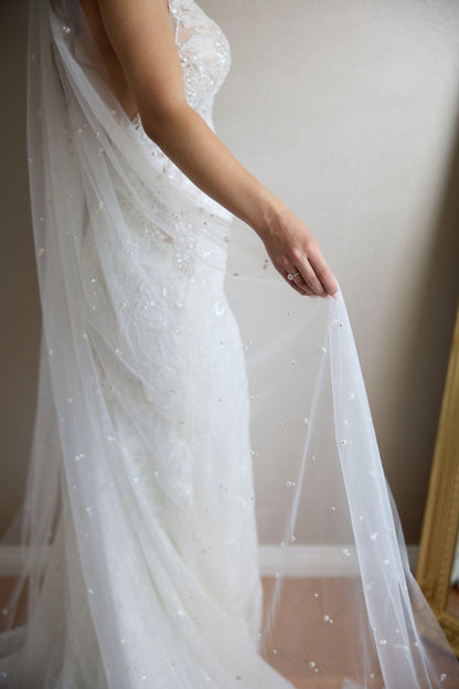 Bride wearing Scattered Pearl Veil 1 Tier