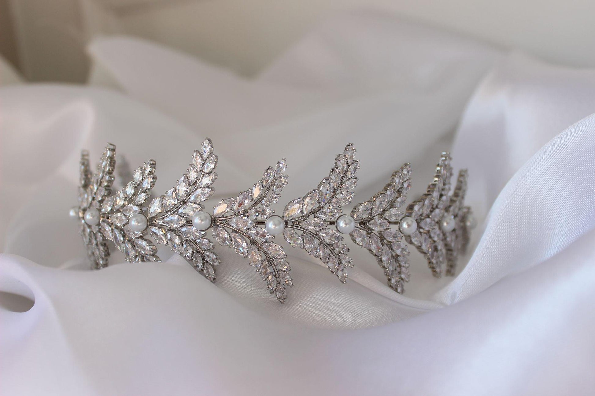 Veronica pearl & silver bridal headband